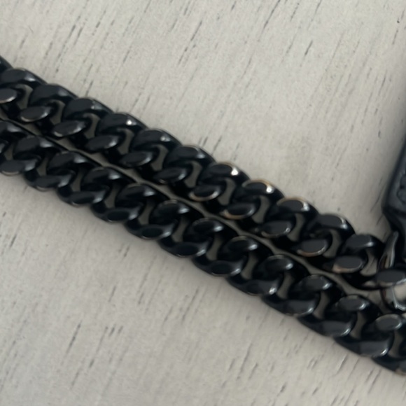 YSL ENVELOPE MEDIUM IN QUILTED GRAIN DE POUDRE EMBOSSED LEATHER
NOIR - Picture 7 of 15